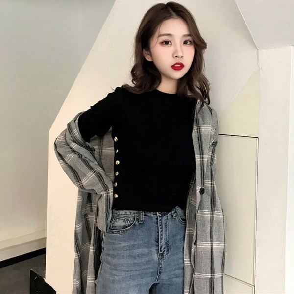 Bluza scurta de dama cu nasturi in alb si negru