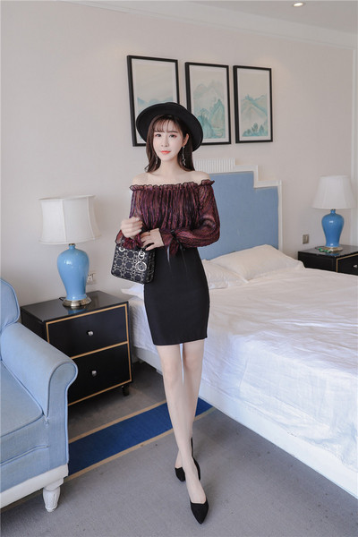 Дамска рокля с паднали ръкави в три цвята