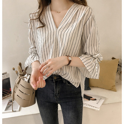 Κομψό γυναικείο πουκάμισο σε τρία V-necked χρώματα