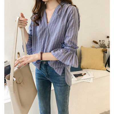 Κομψό γυναικείο πουκάμισο σε τρία V-necked χρώματα