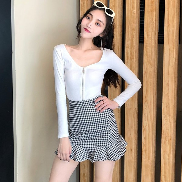 Bluza de dama cu fermoar alb si negru