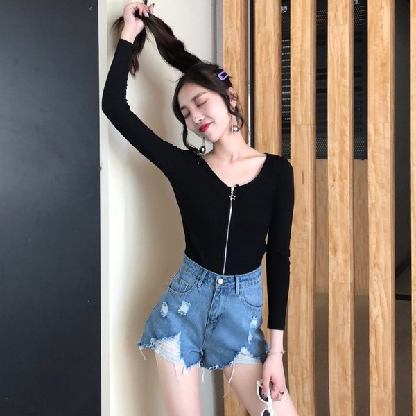 Bluza de dama cu fermoar alb si negru