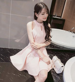 Γυναικείο μοντέρνο φόρεμα σε τρία χρώματα