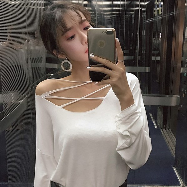 Bluza de dama din bumbac cu cravate in alb si negru - model lat