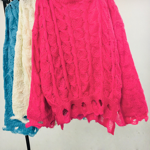 Pulover de dama elegant cu motive rupte in mai multe culori