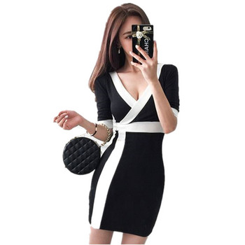 Rochie actuală de damă cu decolteu în V în negru