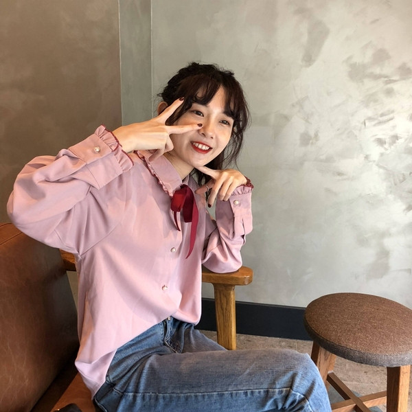 Cămașă elegantă de damă cu panglică