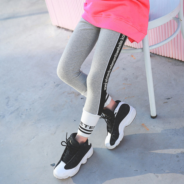 Детски спортно-ежедневен клин с подплата в два цвята с надпис