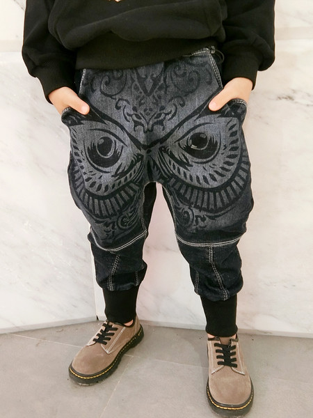 Детски модерен панталон с щампа в два цвята