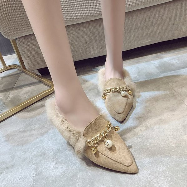 Model actual de mocasini de dama cu decor metalic si puf in doua culori