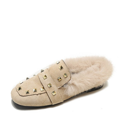 Νέο μοντέλο γυναικεία μοκασίνια με μεταλλικά στοιχεία από οικολογικό σουέτ σε τρία χρώματα