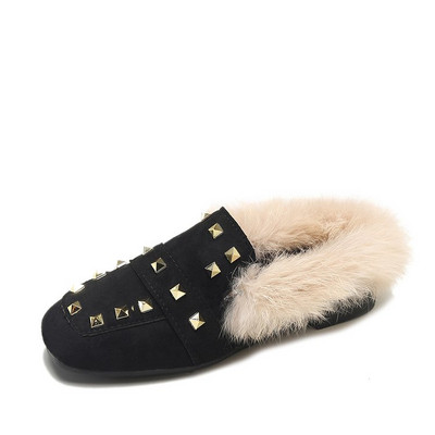 Νέο μοντέλο γυναικεία μοκασίνια με μεταλλικά στοιχεία από οικολογικό σουέτ σε τρία χρώματα