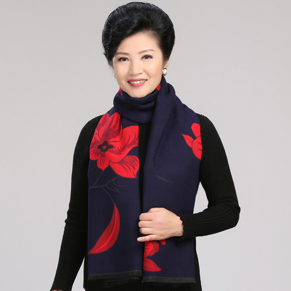 Esarfa moderna de dama cu motive florale in trei culori