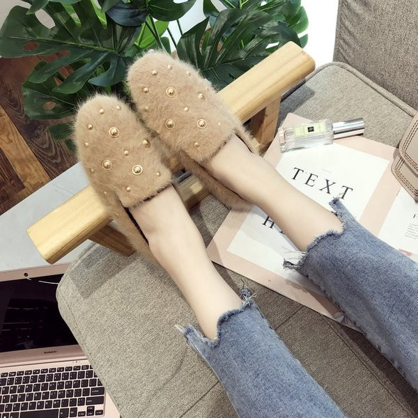 Актуален модел дамски мокасини с метални елементи в два цвята