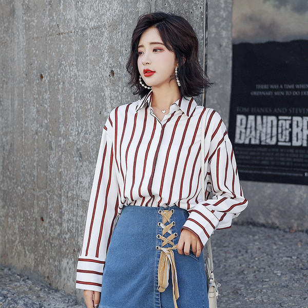 Дамска раирана модерна риза 