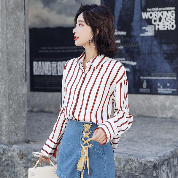 Дамска раирана модерна риза 