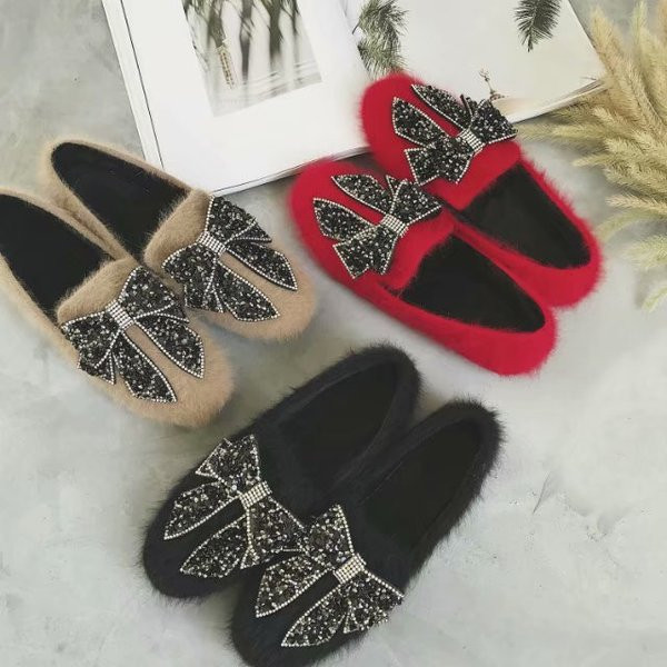 Актуални дамски мокасини с панделка и декоративни камъни в три цвята