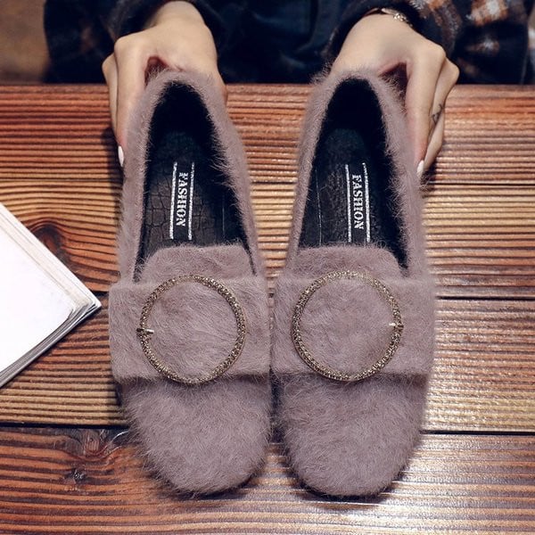 Model actual de mocasini de dama cu catarama metalica in doua culori