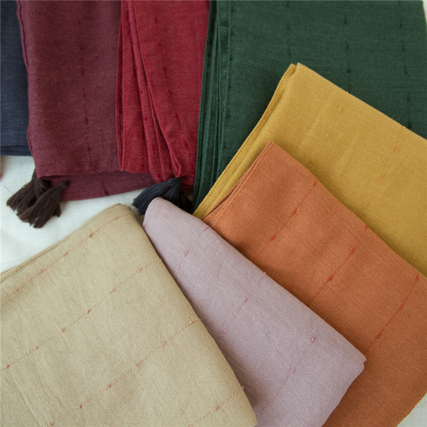 Esarfa de dama de zi cu zi cu ciucuri in mai multe culori