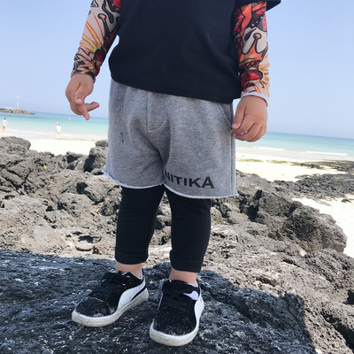 Παιδικά παντελόνια για αγόρια σε γκρι και μαύρο χρώμα