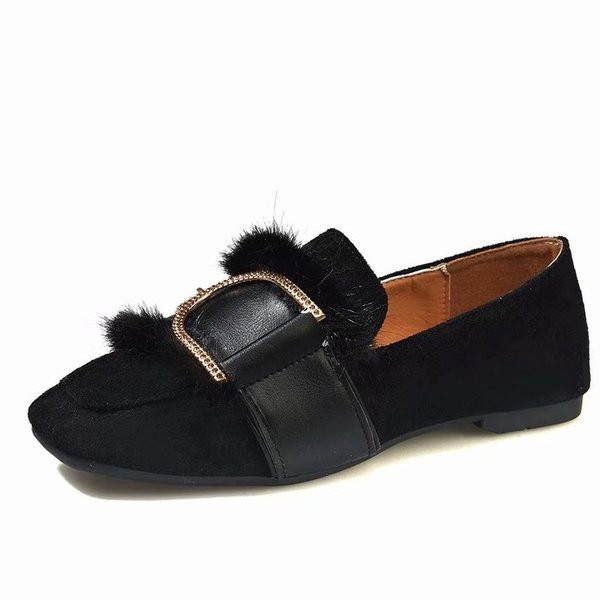 Модерни дамски мокасини с метална декорация в два цвята