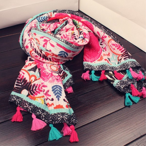 Esarfa actuala de dama de culoare cu ciucuri