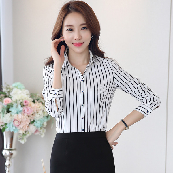 Дамска раирана черно-бяла риза