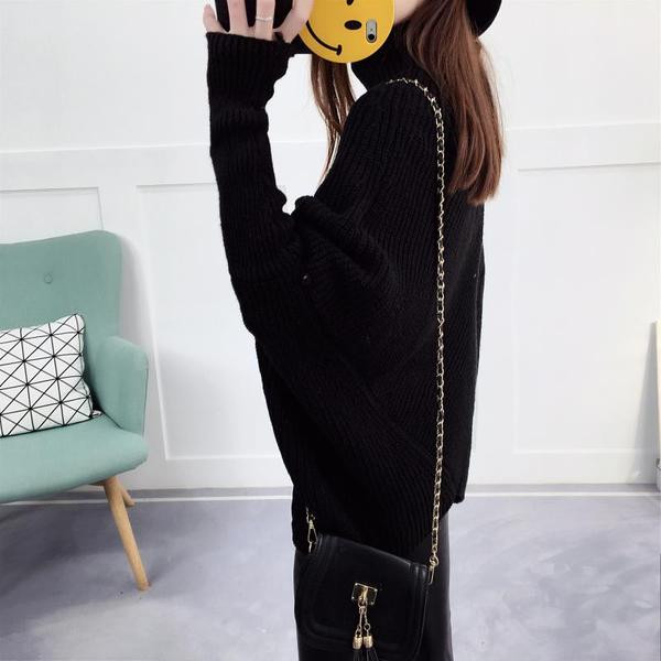 NOU Pulover de dama modern model asimetric in doua culori