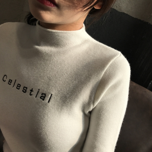 Pulover de damă cu inscripție în patru culori