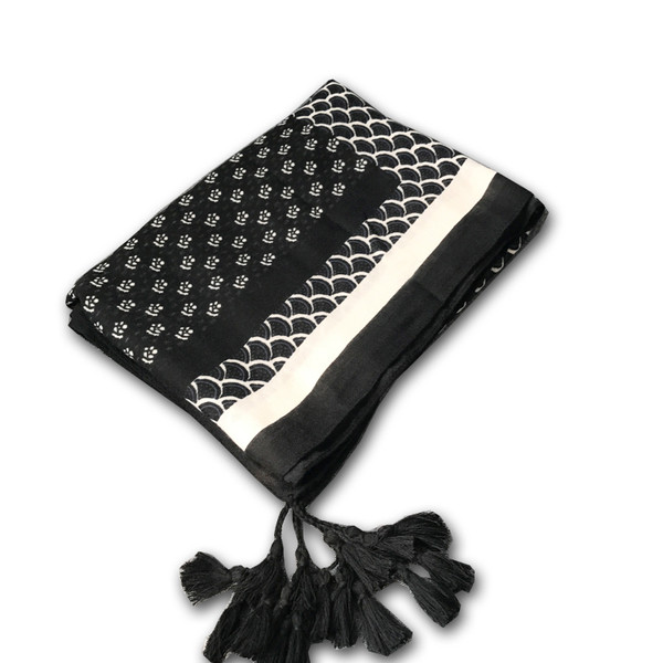 Esarfa eleganta de dama cu ciucuri in alb-negru