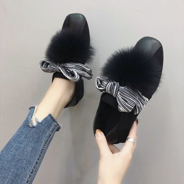 Стилни дамски мокасини с панделка и пух в два цвята