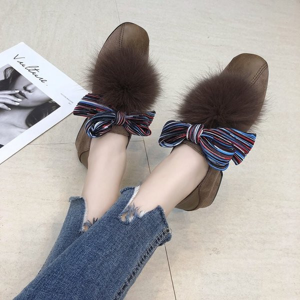 Стилни дамски мокасини с панделка и пух в два цвята