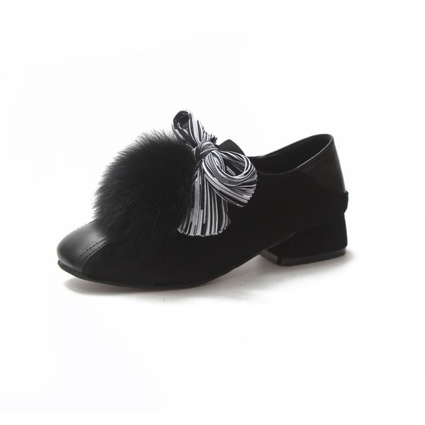 Стилни дамски мокасини с панделка и пух в два цвята