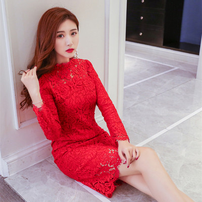 Κομψό γυναικείο φόρεμα από  δαντέλα σε τρία χρώματα