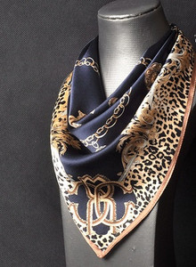 Esarfa de dama eleganta din matase in cinci culori