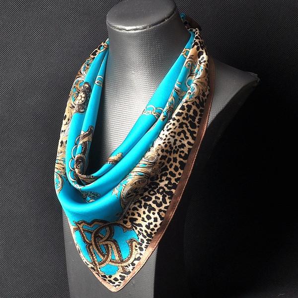 Esarfa de dama eleganta din matase in cinci culori