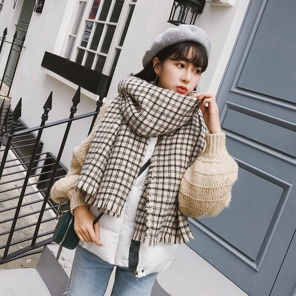 Eșarfă de iarnă de damă modernă în alb-negru