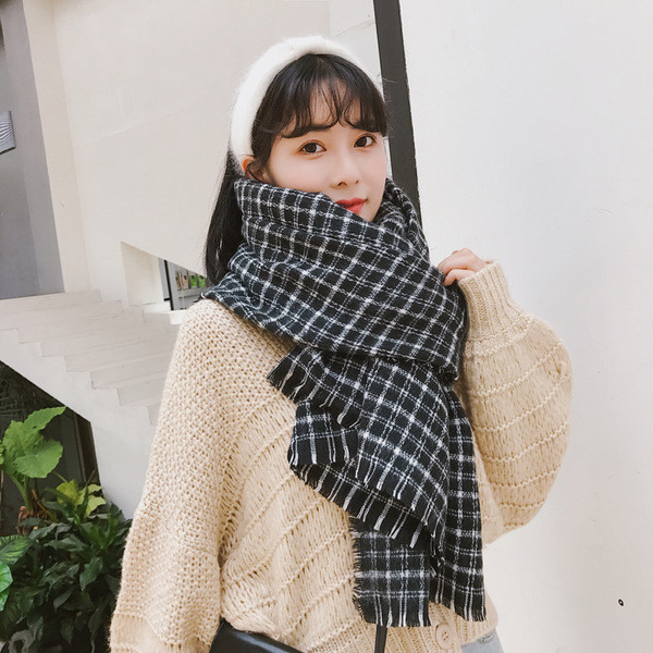 Eșarfă de iarnă de damă modernă în alb-negru