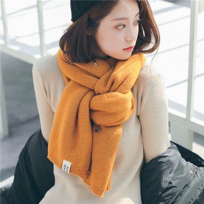 Μοντέρνο γυναικείο κασκόλ σε διάφορα χρώματα