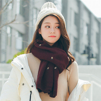 Μοντέρνο γυναικείο κασκόλ σε διάφορα χρώματα