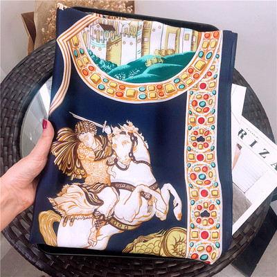 Eșarfă elegantă de mătase de damă în patru culori