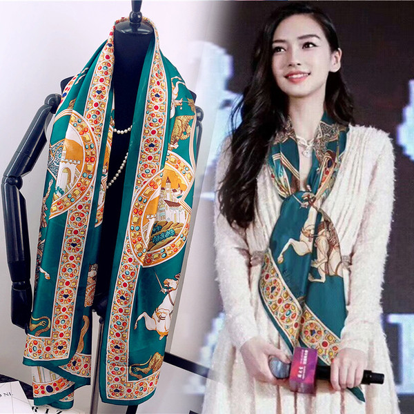 Eșarfă elegantă de mătase de damă în patru culori