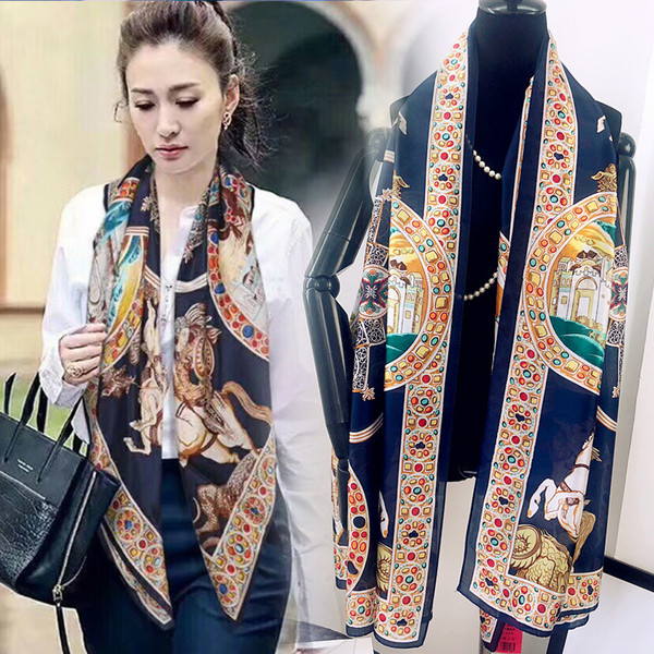 Eșarfă elegantă de mătase de damă în patru culori