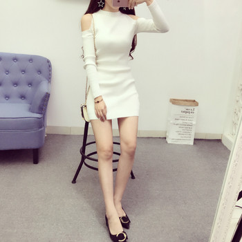 Дамска модерна рокля в няколко цвята с голи рамене