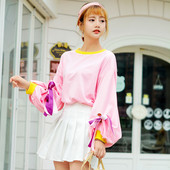 NOU Bluză de damă modernă colorată, cu legături elementare la mâneci