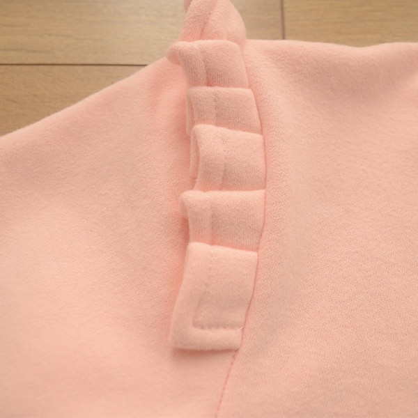 Καθημερινή γυναικεία μπλούζα με ροζ κεντήματα