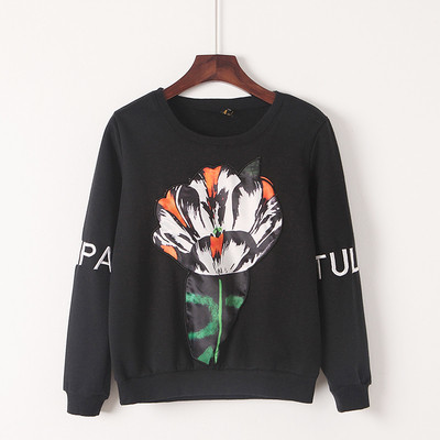 Ежедневна дамска блуза с цветна апликация 