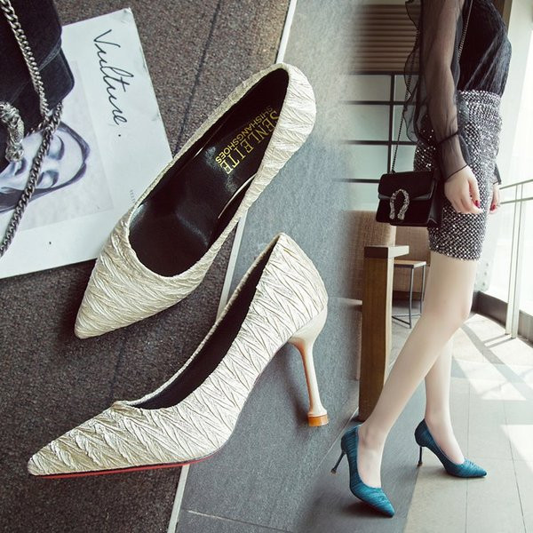 Pantofi eleganti de dama cu toc in relief in patru culori