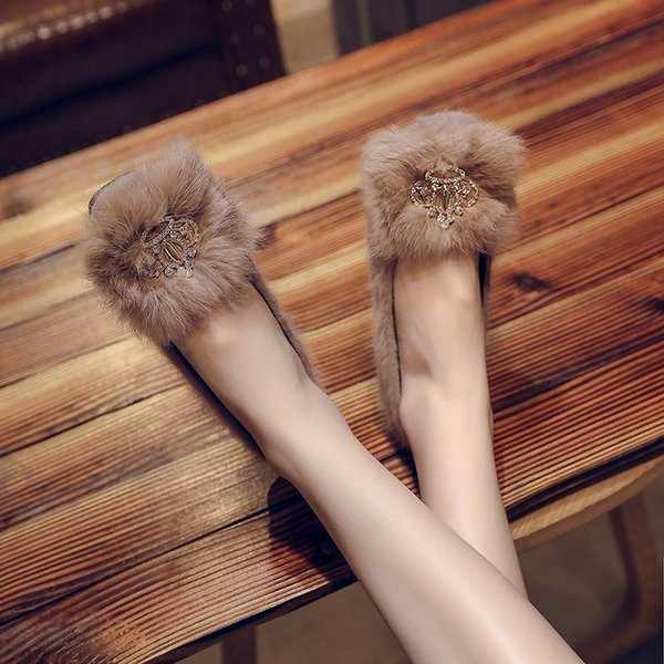 Model nou de mocasini de dama cu decor metalic si puf in doua culori