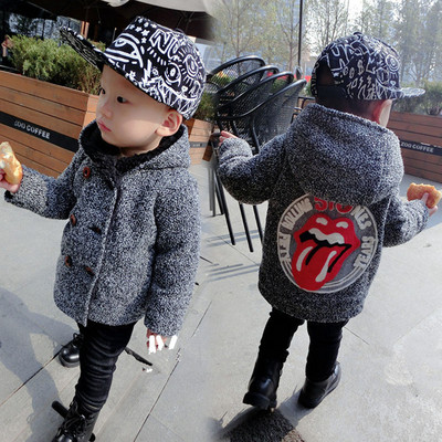 Детско палто с качулка и щампа на гърба